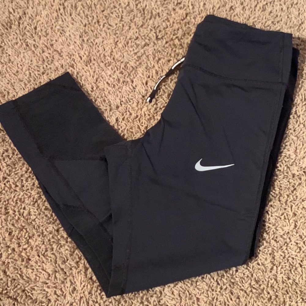 Nike cropped leggings